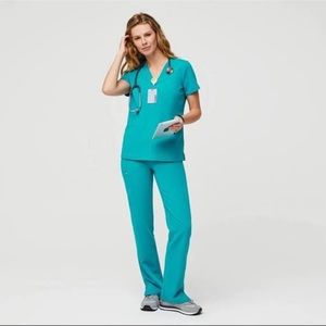 FIGS teal scrub set